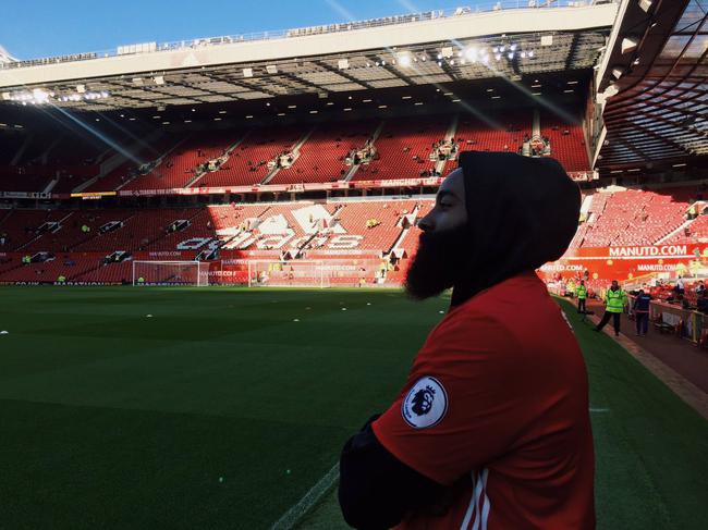 包含哈登在皇家马德里比赛中高光表现，高光表现引发热议！的词条