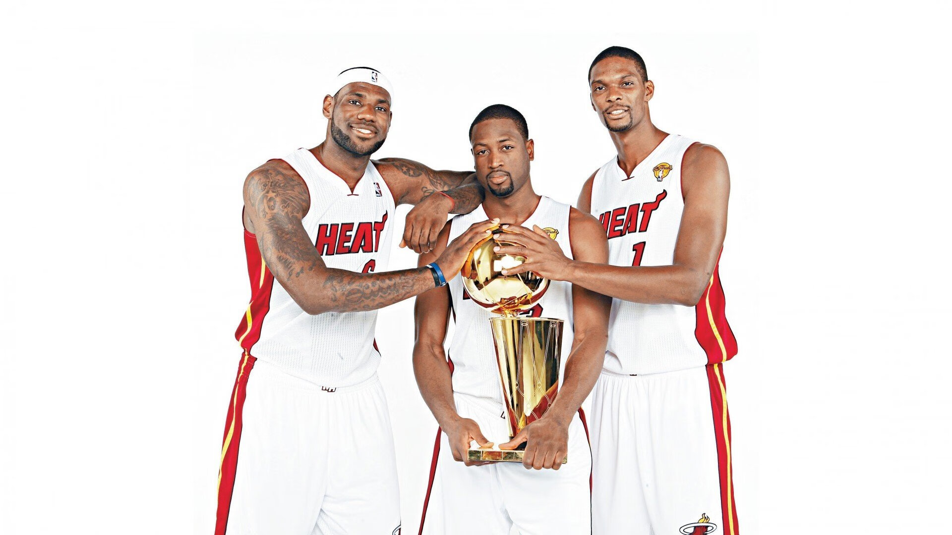 姆巴佩新星夺冠表现突出,中国队前途光明!赛场气氛高涨